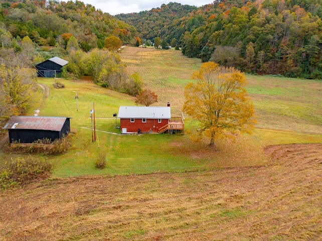 1633 Highland Road
