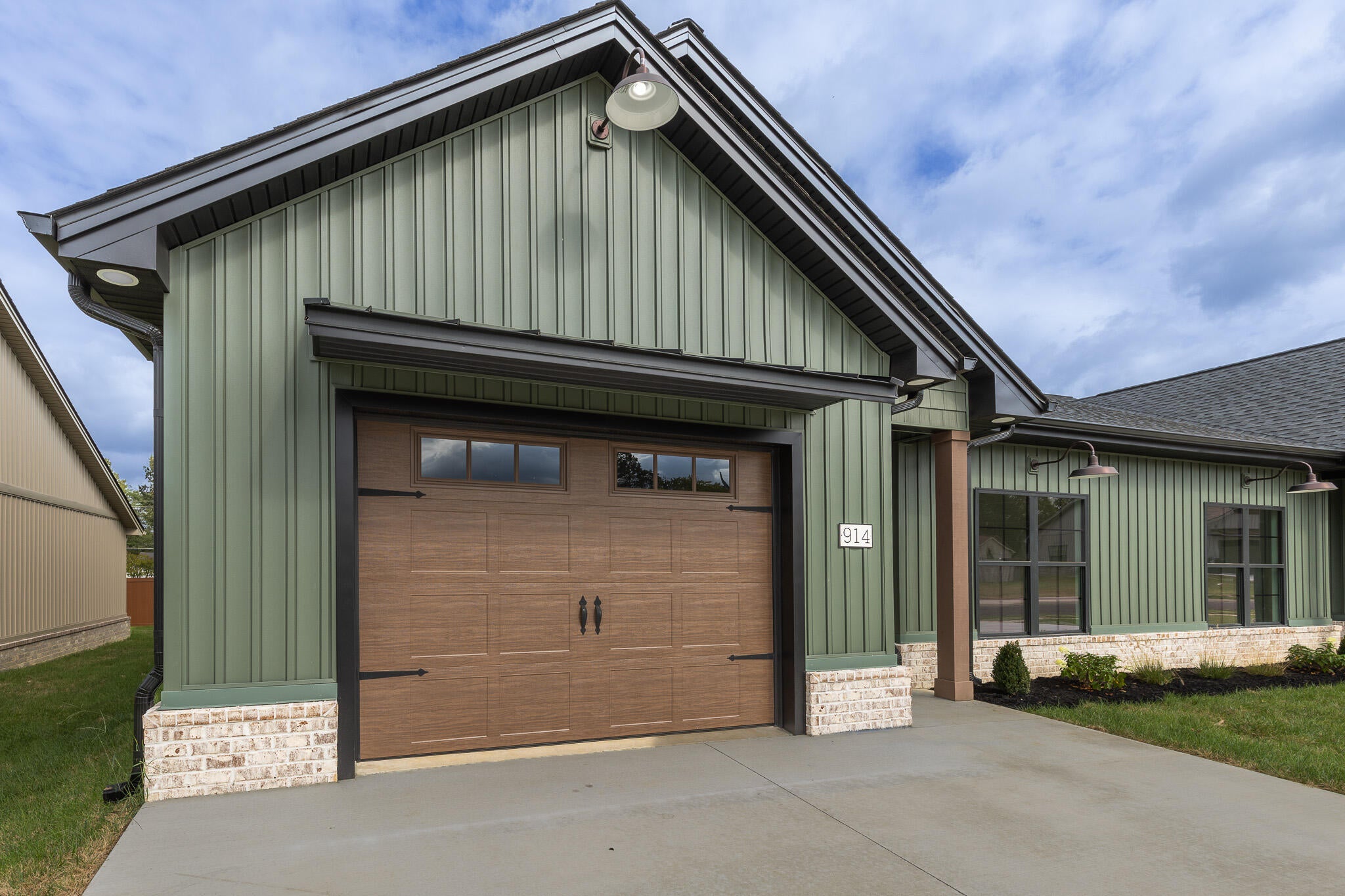 914 Violet Court