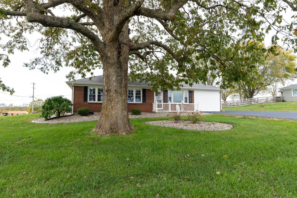 Photo of 9412 Harrodsburg Road, Wilmore, KY 40390 (MLS # 25505213)