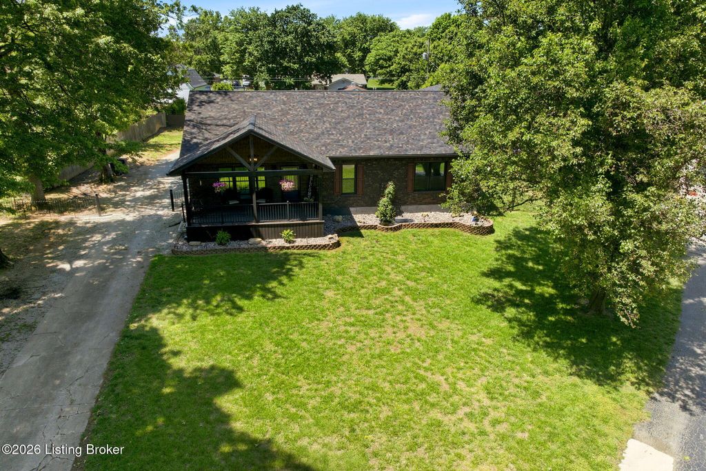 Photo of 112 Nita Dr, Bardstown, KY 40004 (MLS # 1716204)