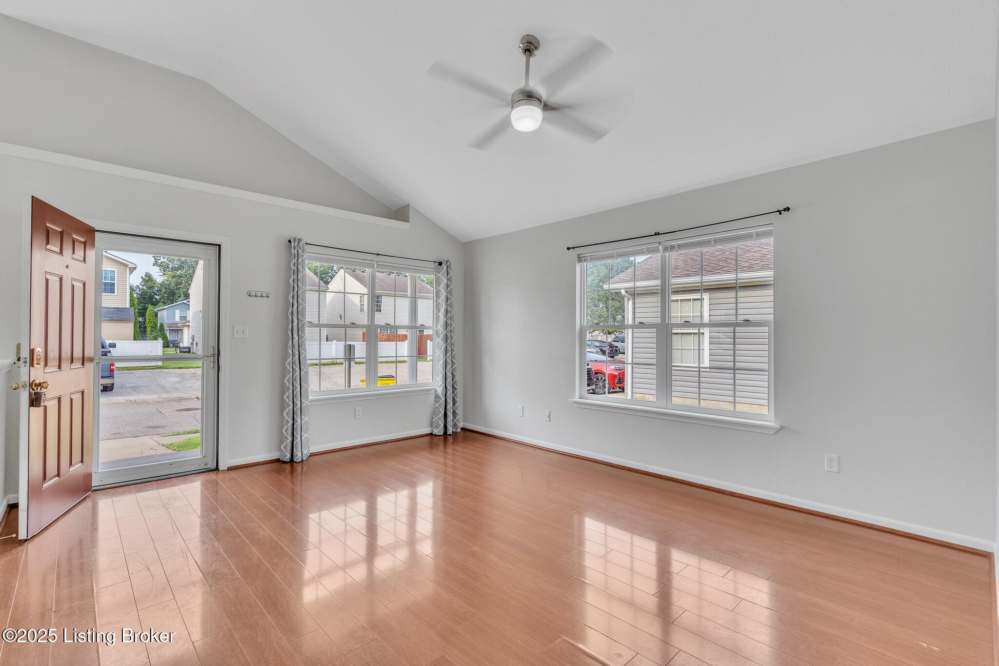 6510 Cottagemeadow Dr, Louisville, Kentucky image 6