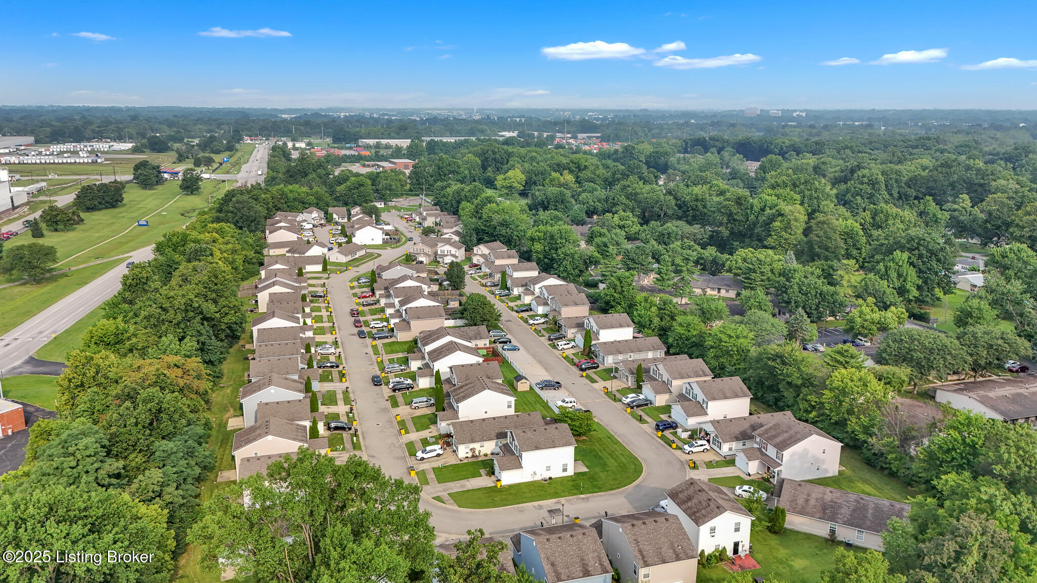 6510 Cottagemeadow Dr, Louisville, Kentucky image 26