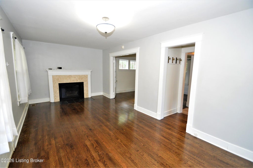 Photo of 2102 Murray Ave, Louisville, KY 40205 (MLS # 1729116)