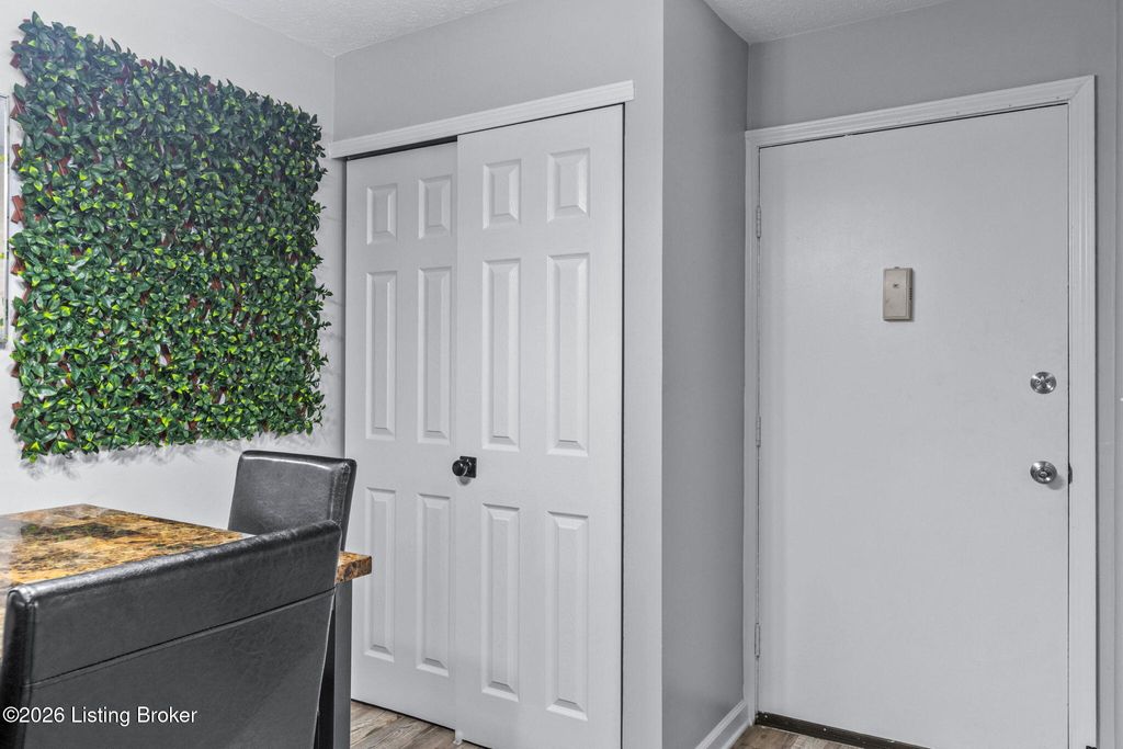 Photo of 3505 Lodge Ln #APT 212, Louisville, KY 40218 (MLS # 1711248)