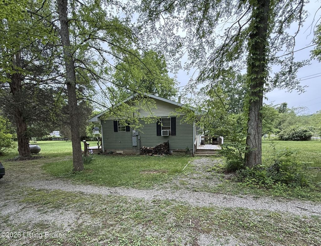 Photo of 340 E Indian Stone Rd, Shepherdsville, KY 40165 (MLS # 1716848)