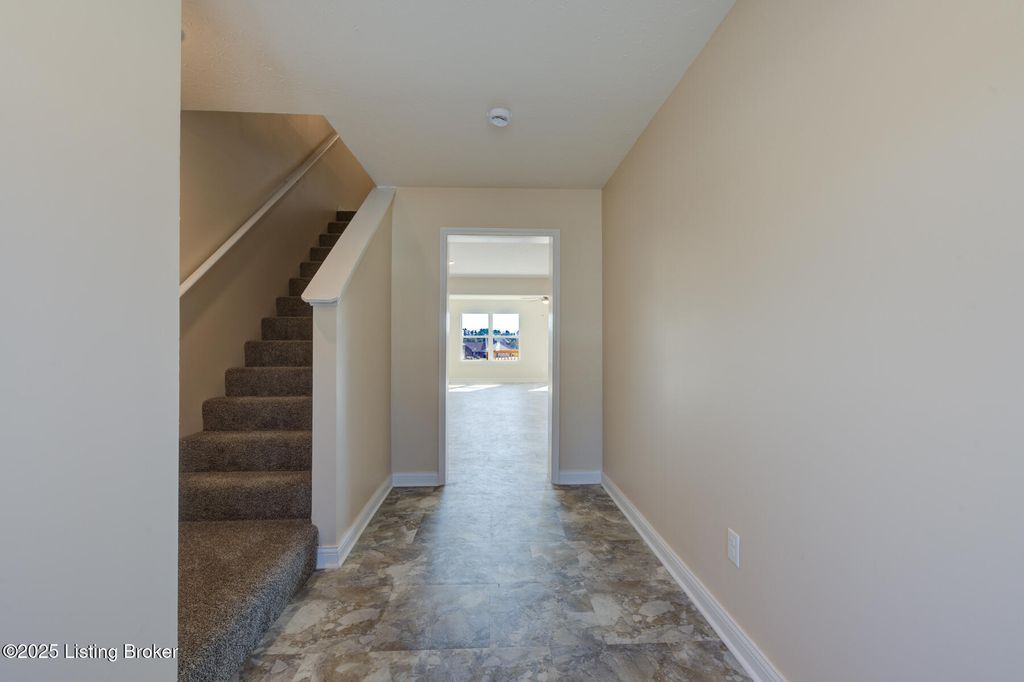 Photo of 203 Dixon Cir, Vine Grove, KY 40175 (MLS # 1707851)