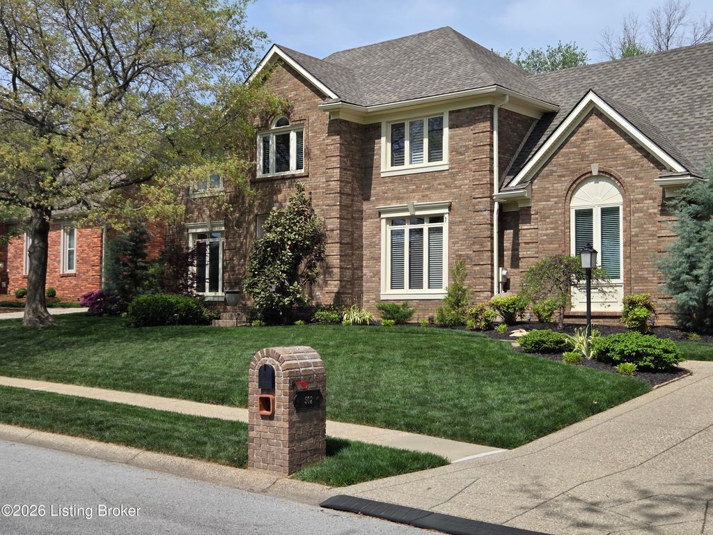 Photo of 502 Lake Forest Pkwy, Louisville, KY 40245 (MLS # 1714652)