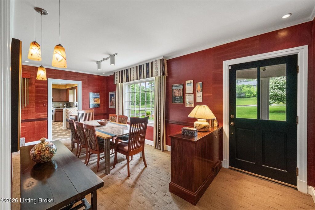 Photo of 3004 Colonial Hill Rd, Louisville, KY 40205 (MLS # 1716336)
