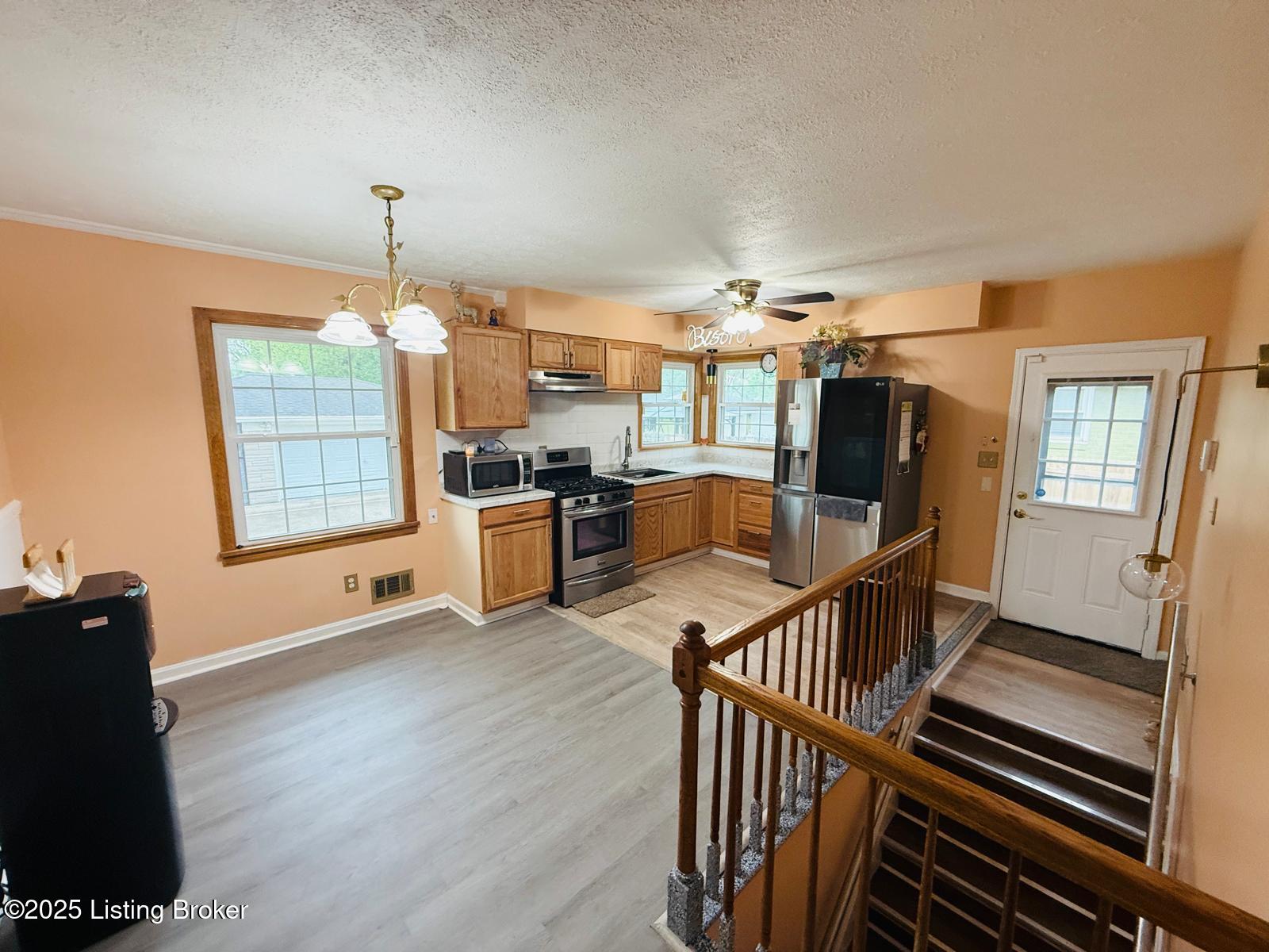 3608 Nellie Bly Dr, Louisville, Pennsylvania image 7
