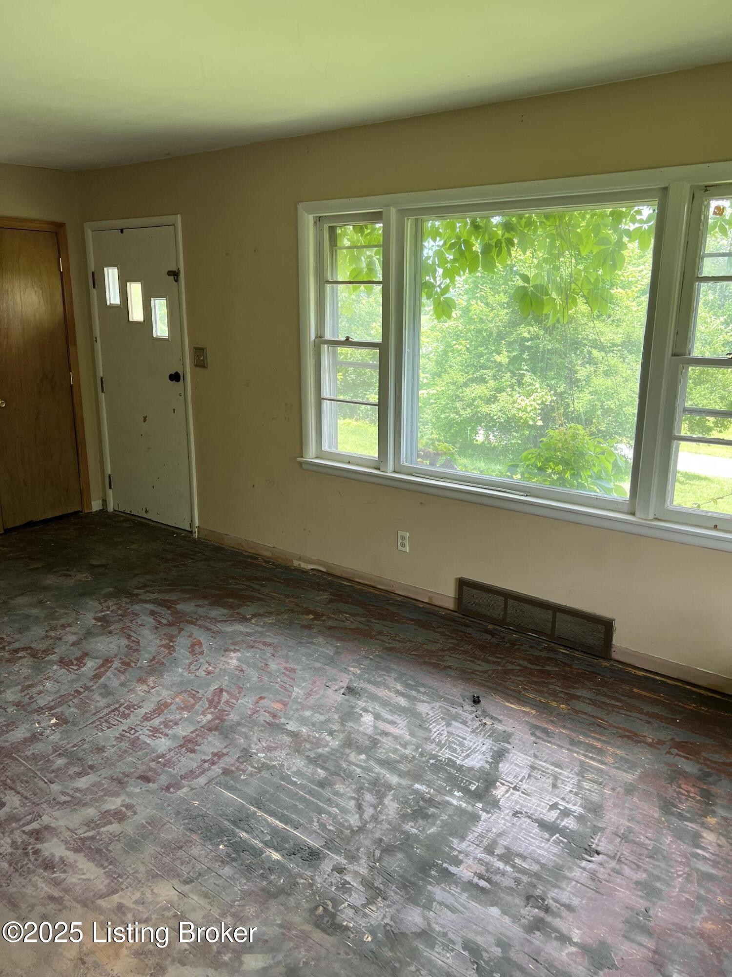 2040 Cox Ln, La Grange, Pennsylvania image 14