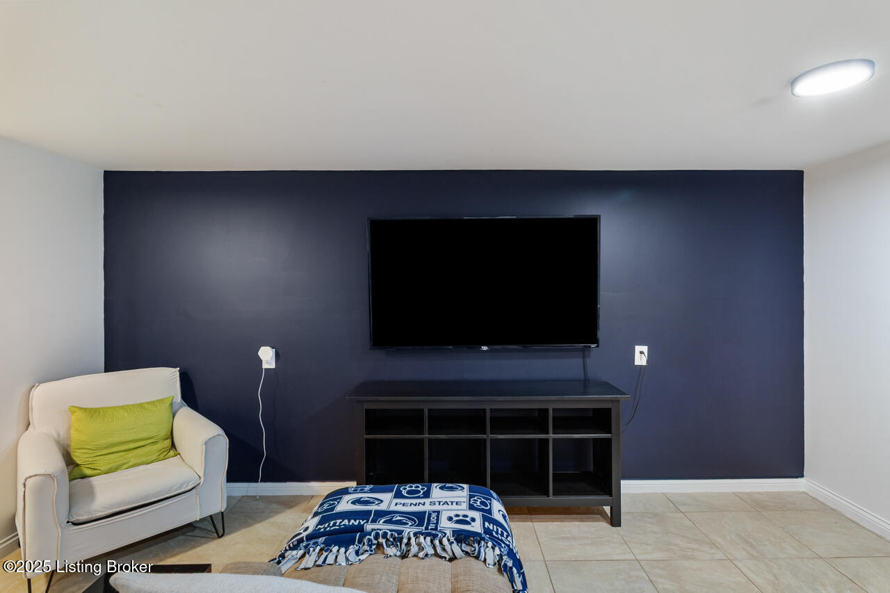 1813 Chaucer Ct, Louisville, Kentucky image 34