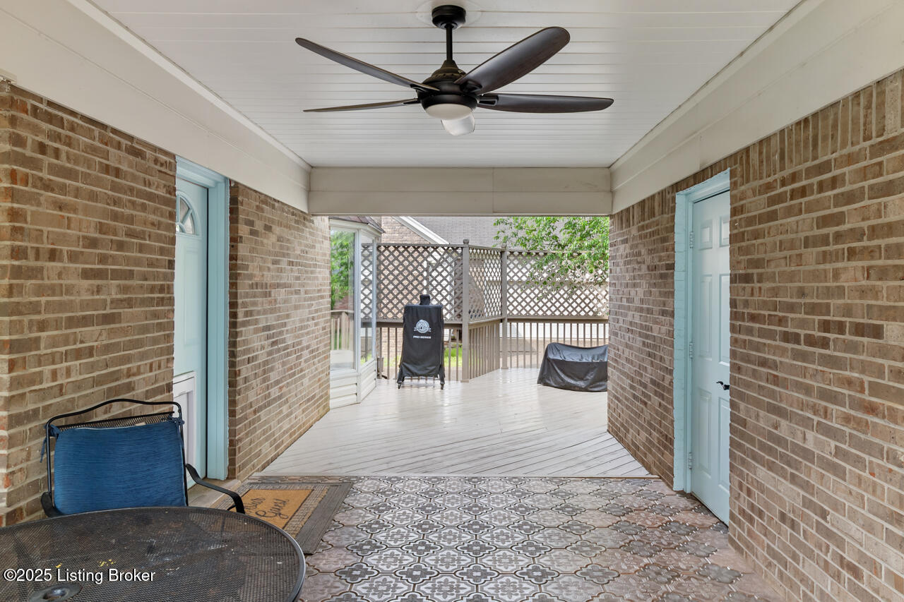 1813 Chaucer Ct, Louisville, Kentucky image 45