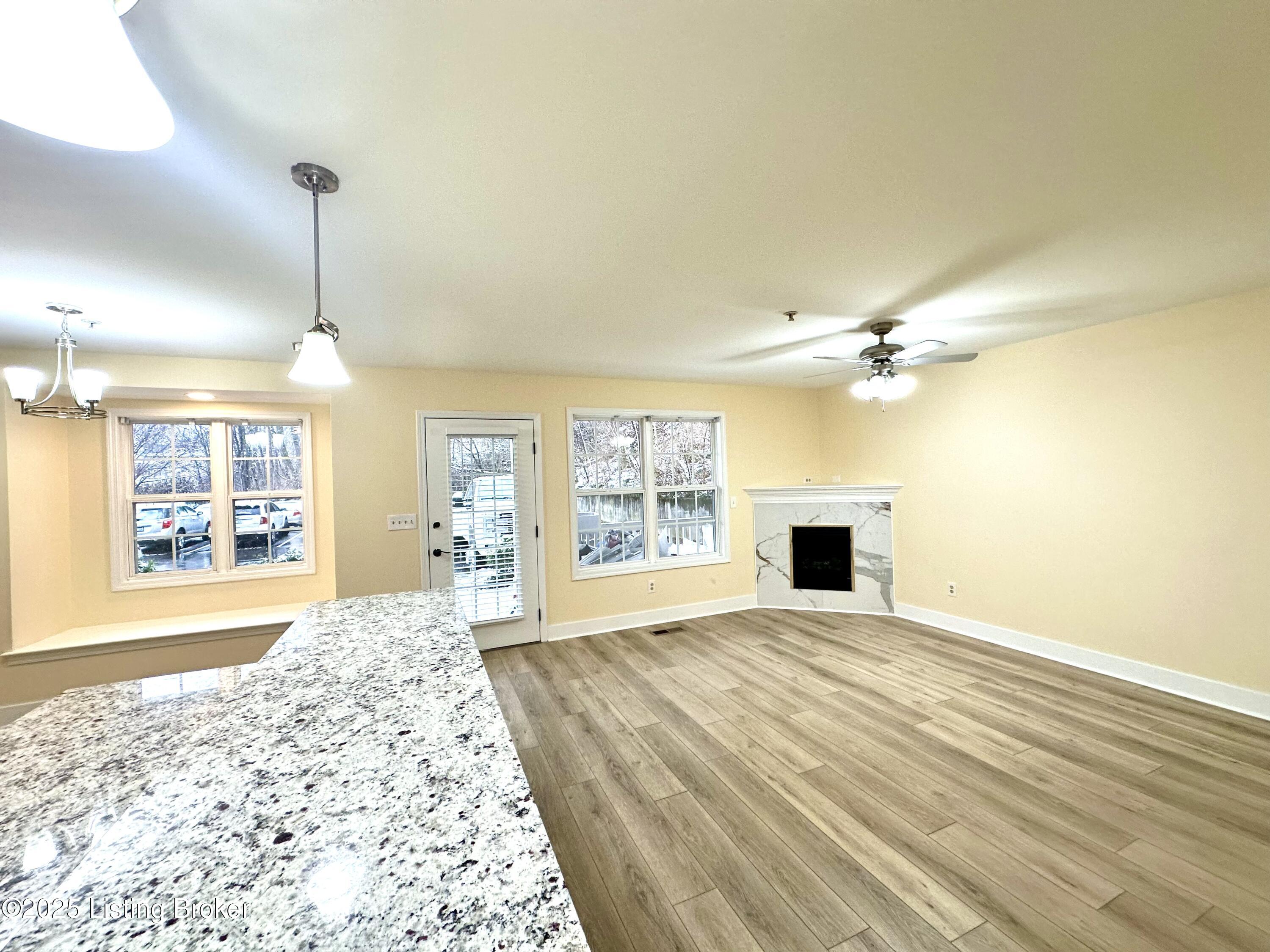 250 Crescent Hill Pl #101, Louisville, Kentucky image 2