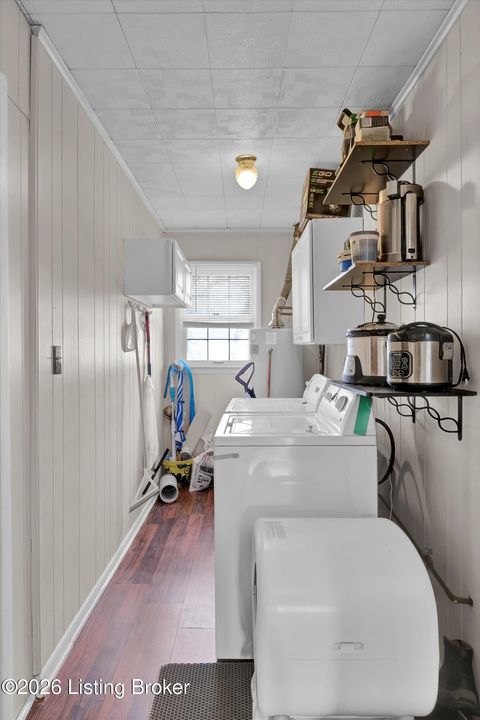 Tiny photo for 1021 Hathaway Ave, Louisville, KY 40215 (MLS # 1707874)