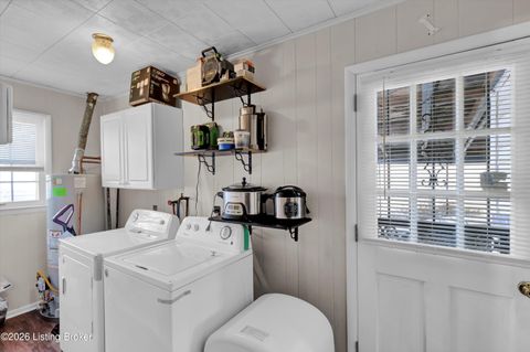 Tiny photo for 1021 Hathaway Ave, Louisville, KY 40215 (MLS # 1707874)