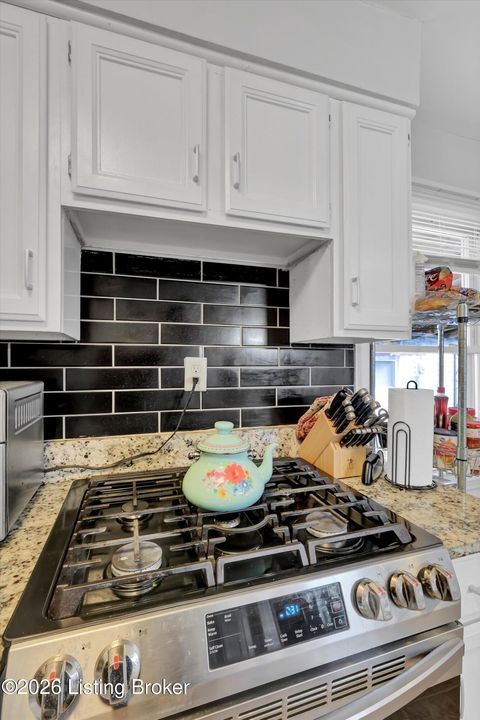 Tiny photo for 1021 Hathaway Ave, Louisville, KY 40215 (MLS # 1707874)