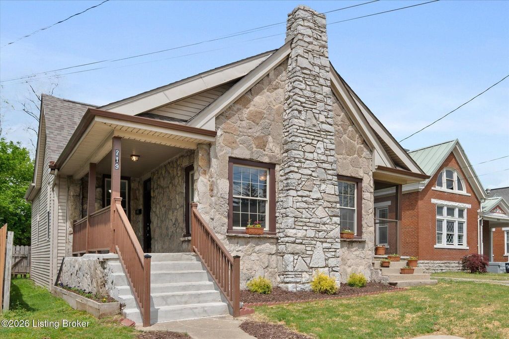 Photo of 719 Highland Ave, Carrollton, KY 41008 (MLS # 1714743)