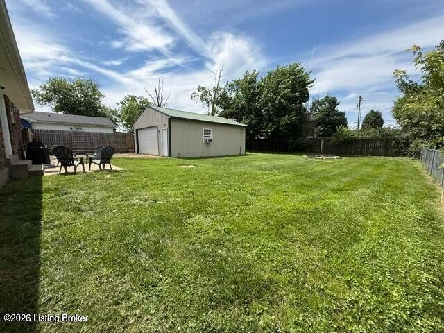 Photo of 157 Winchester Dr, Mt Washington, KY 40047 (MLS # 1733021)