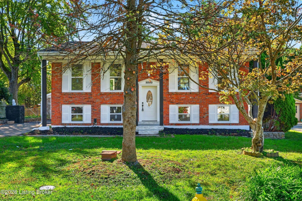 Photo of 8000 Broadfern Dr, Louisville, KY 40291 (MLS # 1732502)