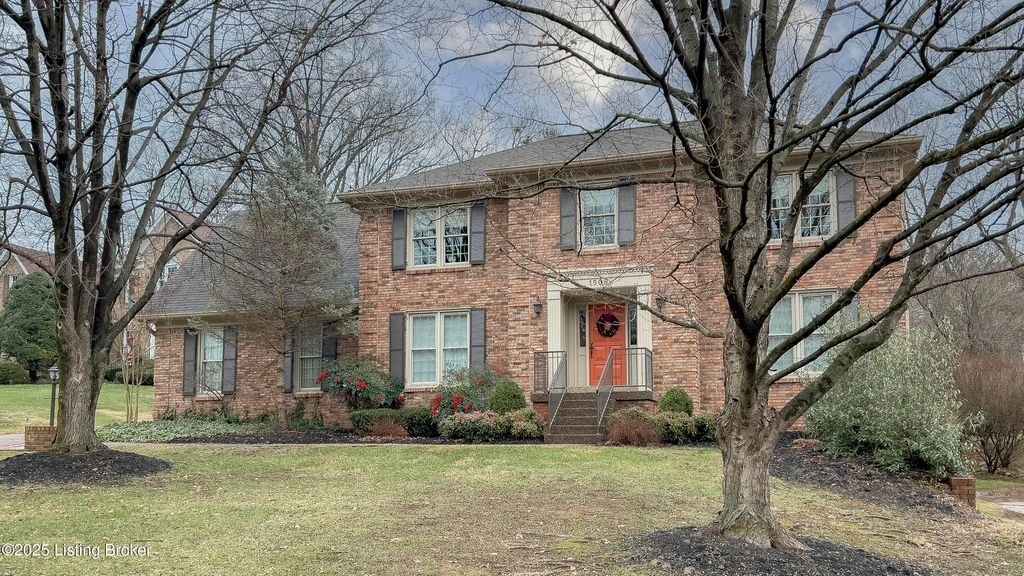 Photo of 1508 Sylvan Wynde, Louisville, KY 40205 (MLS # 1704844)