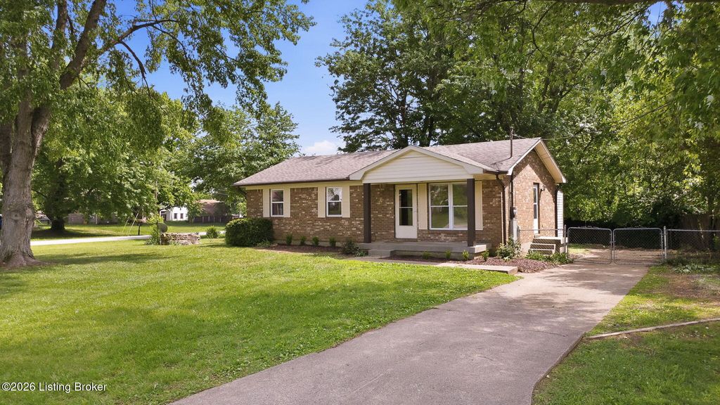 Photo of 163 Kimberly Dr, Mt Washington, KY 40047 (MLS # 1715950)