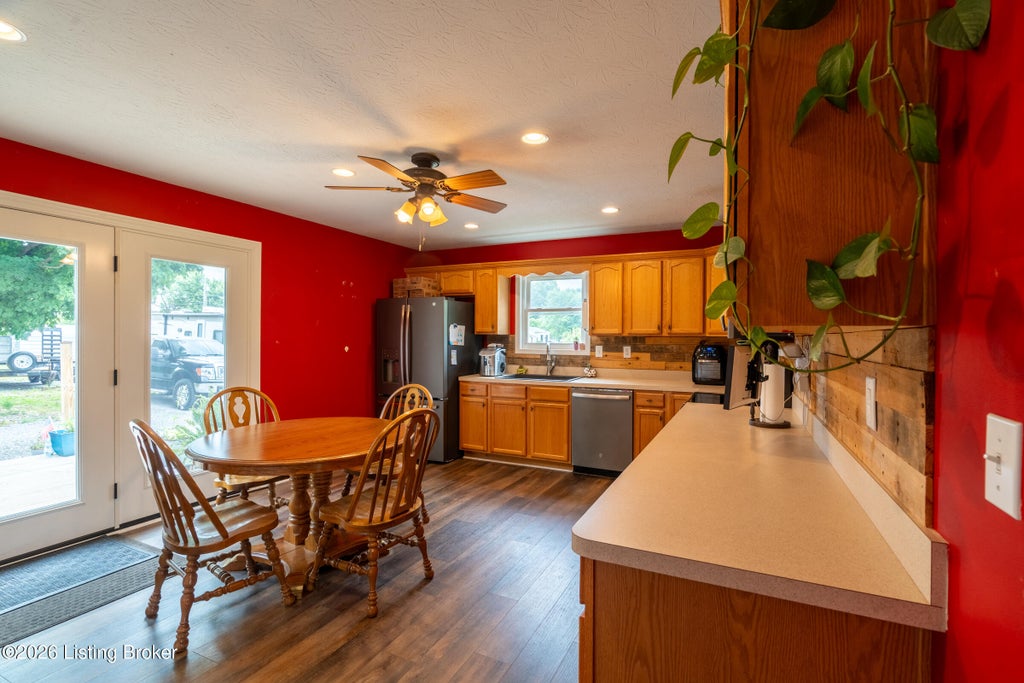 Photo of 1701 Dawkins Rd, La Grange, KY 40031 (MLS # 1719864)