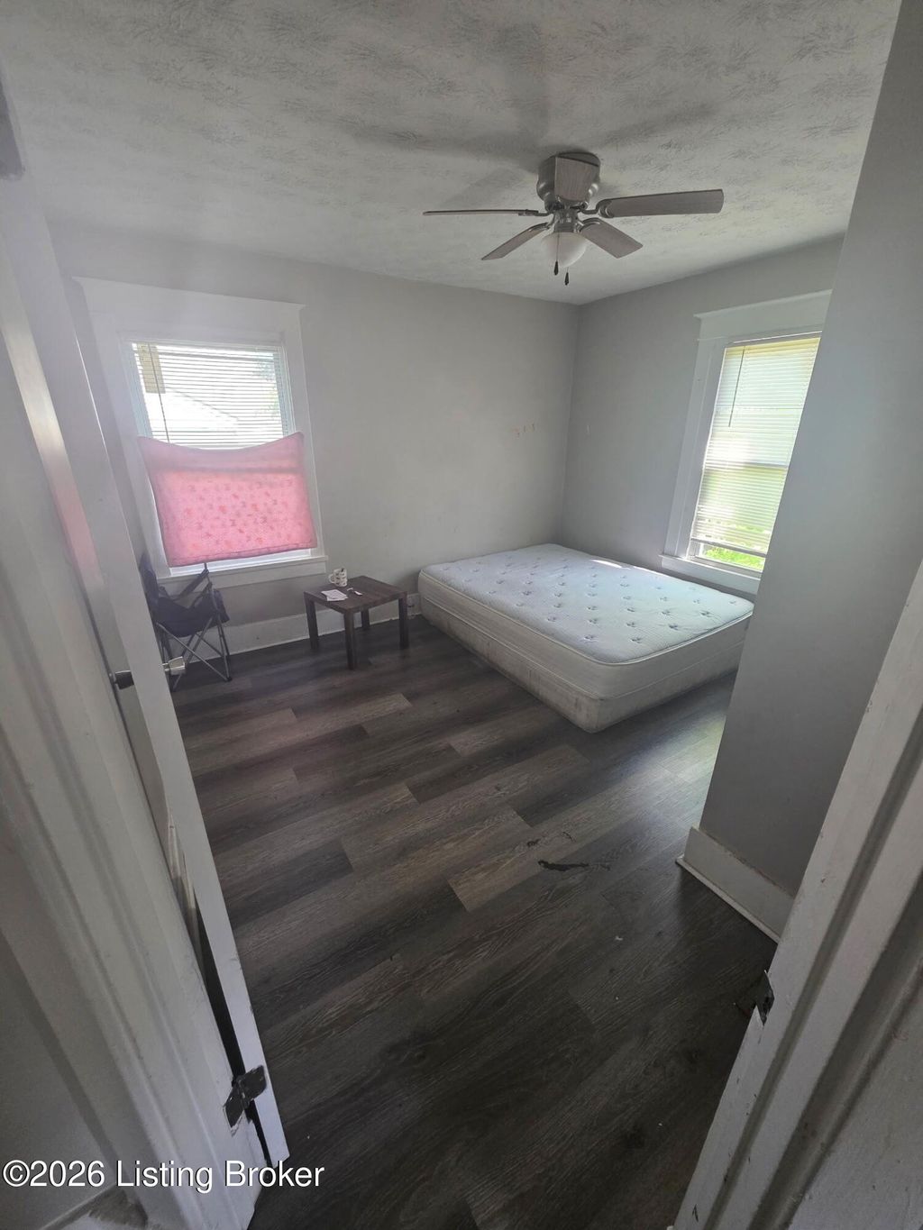 Photo of 803 S 31st St, Louisville, KY 40211 (MLS # 1719072)