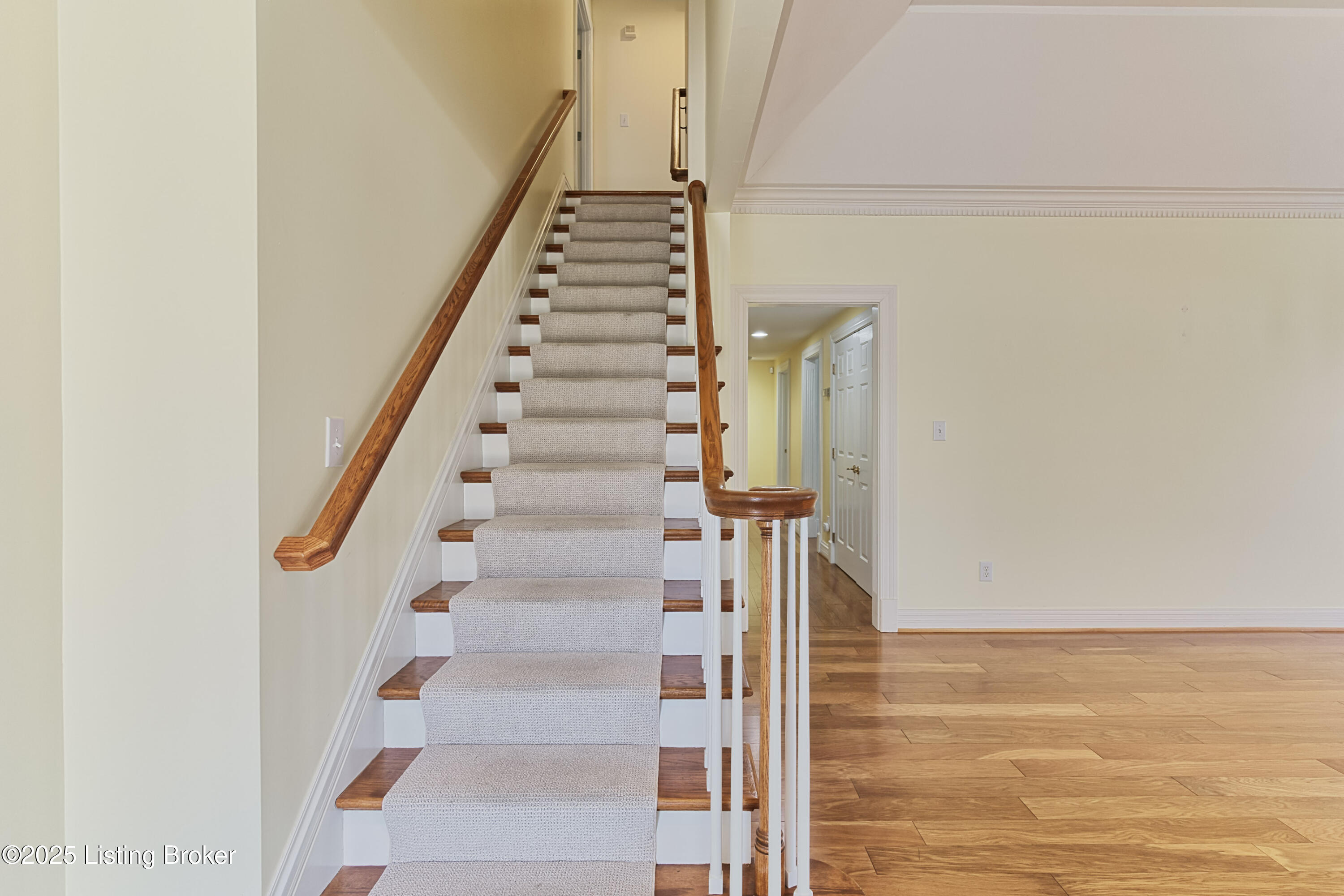 5916 Ashwood Bluff Dr, Louisville, Kentucky image 30