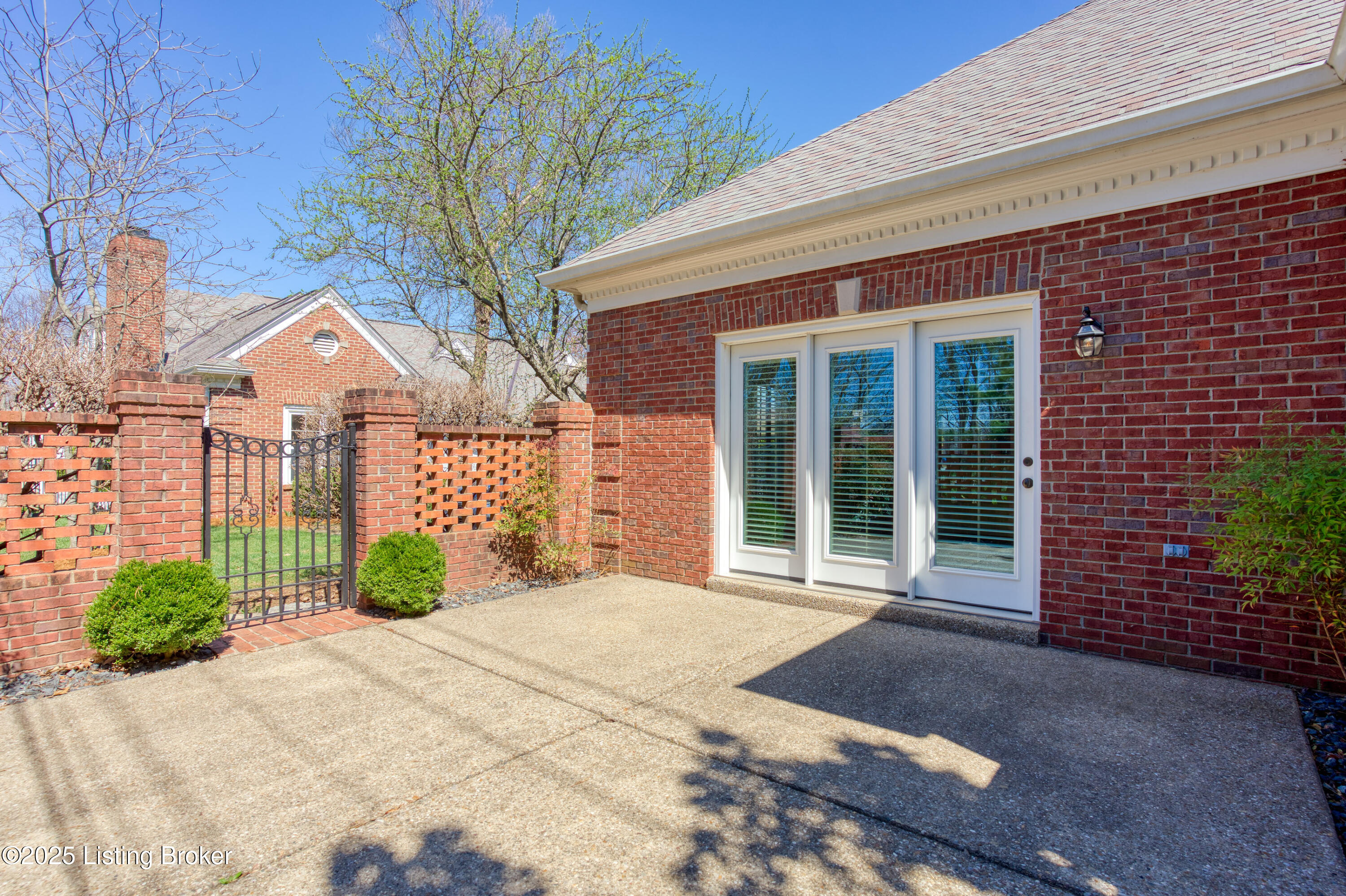 5916 Ashwood Bluff Dr, Louisville, Kentucky image 43
