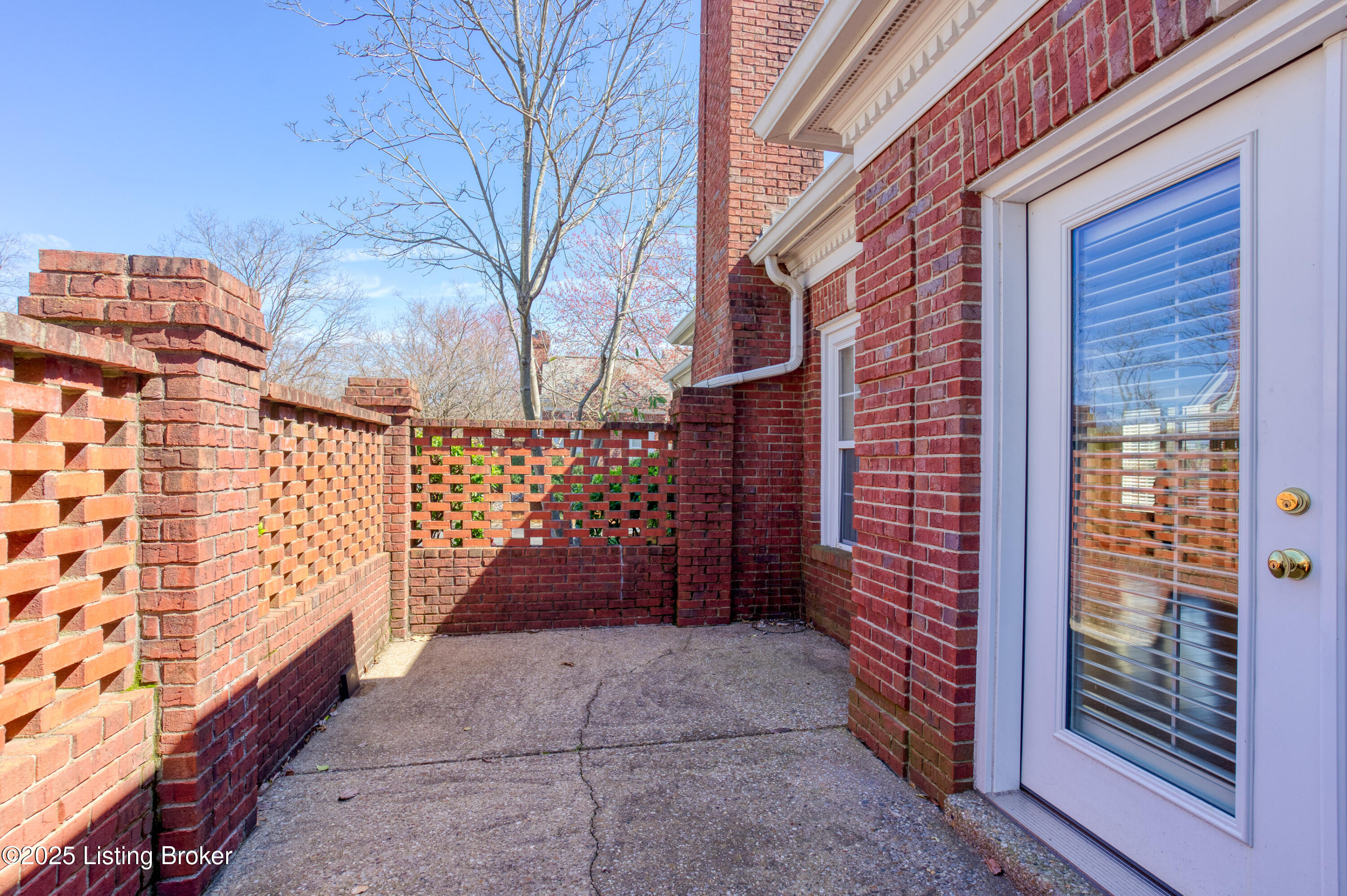 5916 Ashwood Bluff Dr, Louisville, Kentucky image 44