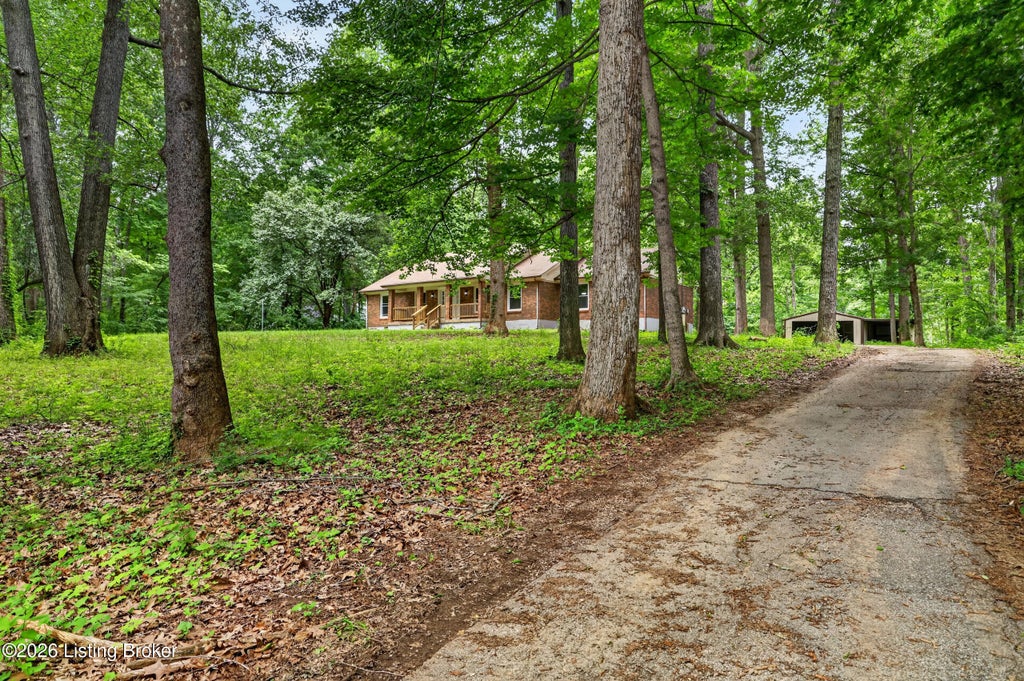 Photo of 251 Colyer Ln, Shepherdsville, KY 40165 (MLS # 1719560)