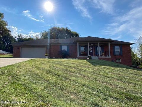 Photo of 105 Springhill Dr, Bardstown, KY 40004 (MLS # 1706992)