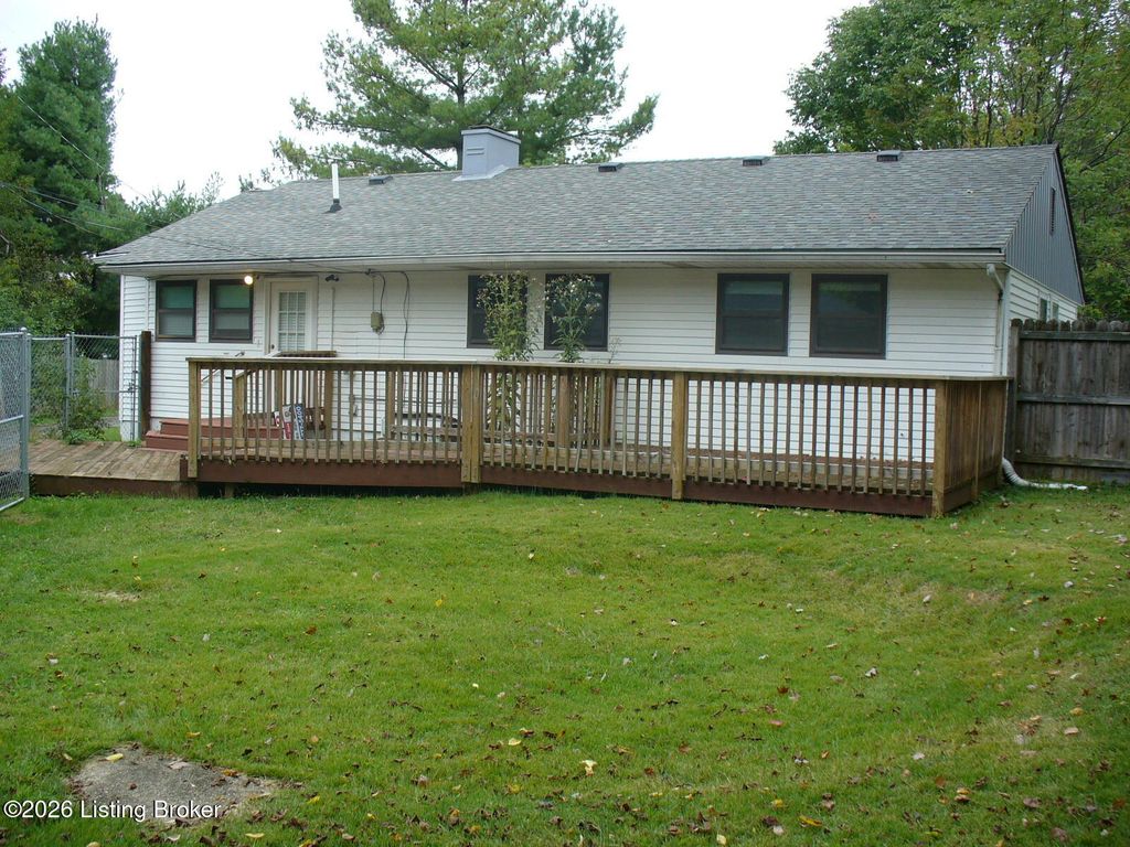 Photo of 219 Flamingo Dr, Louisville, KY 40218 (MLS # 1717450)