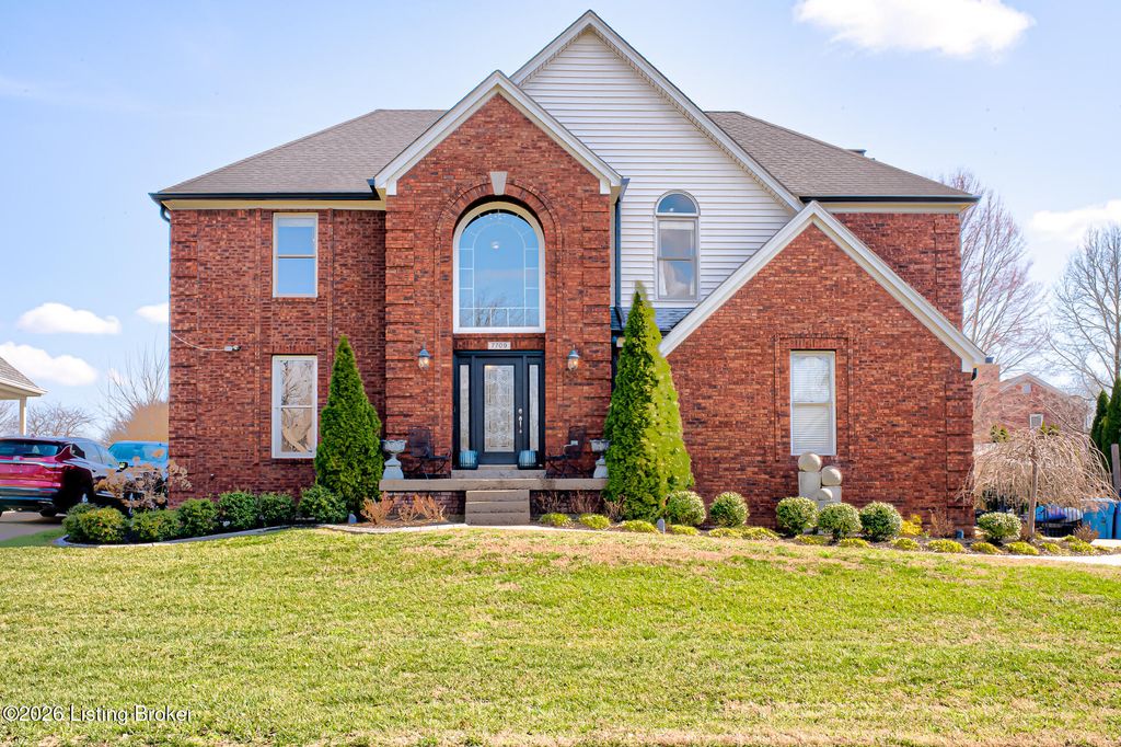 Photo of 7709 Hall Farm Dr, Louisville, KY 40291 (MLS # 1711112)