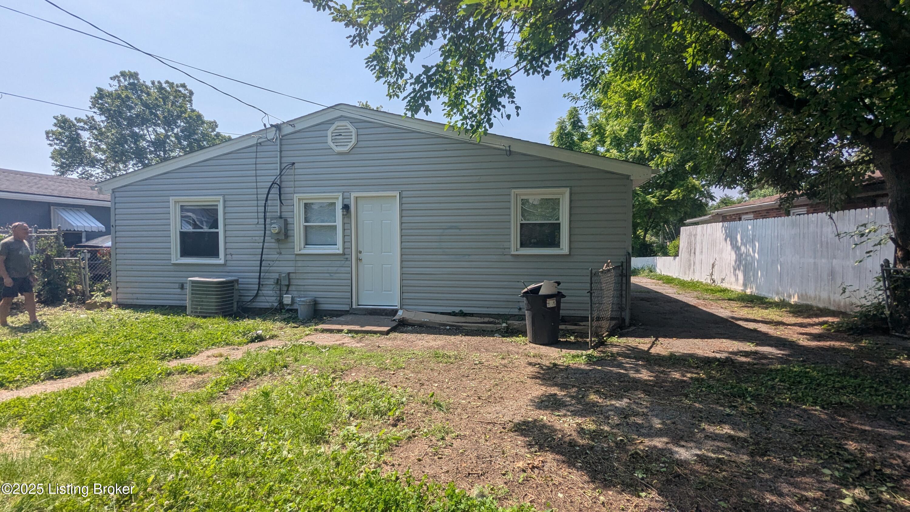 5205 Delaware Dr, Louisville, Pennsylvania image 7
