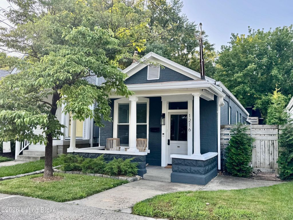 Photo of 1216 Payne St, Louisville, KY 40204 (MLS # 1722094)