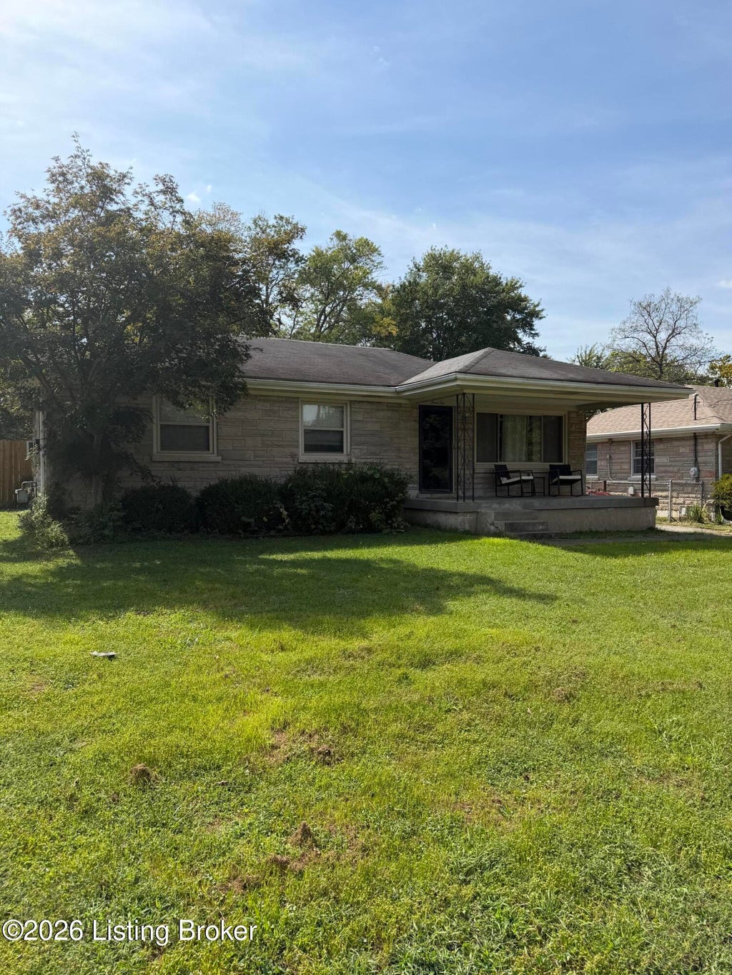 Photo of 310 Chieftain Dr, Louisville, KY 40118 (MLS # 1730829)