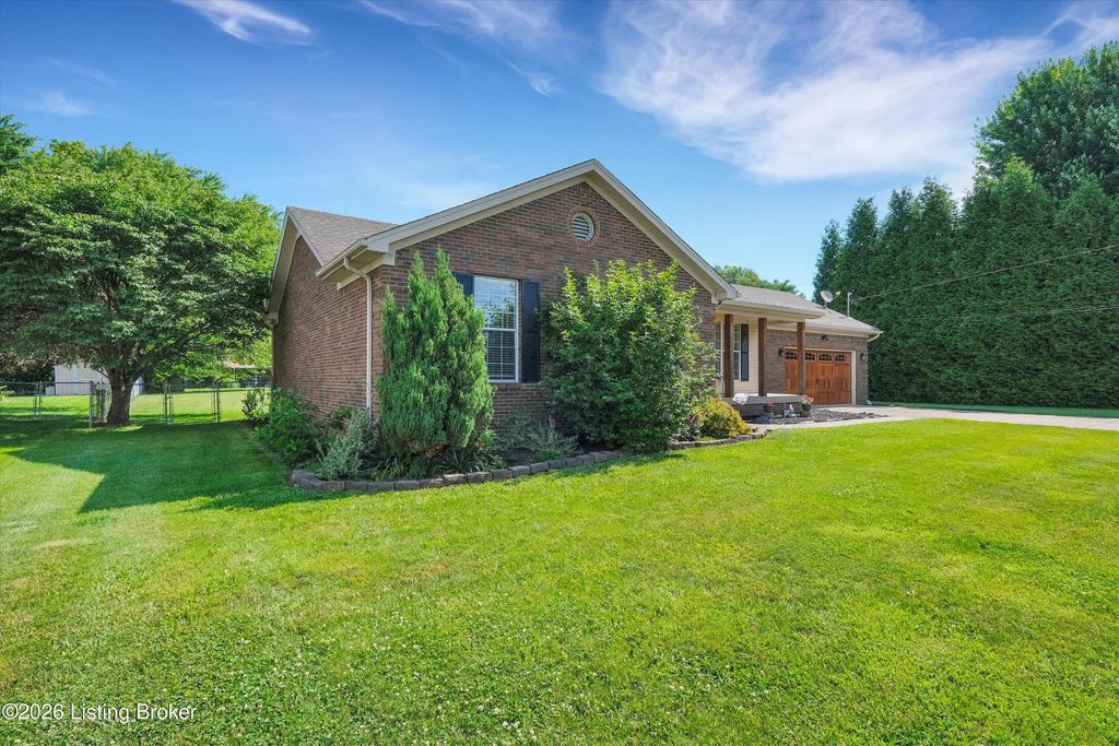 Photo of 230 E Emerald Cir, Mt Washington, KY 40047 (MLS # 1720668)