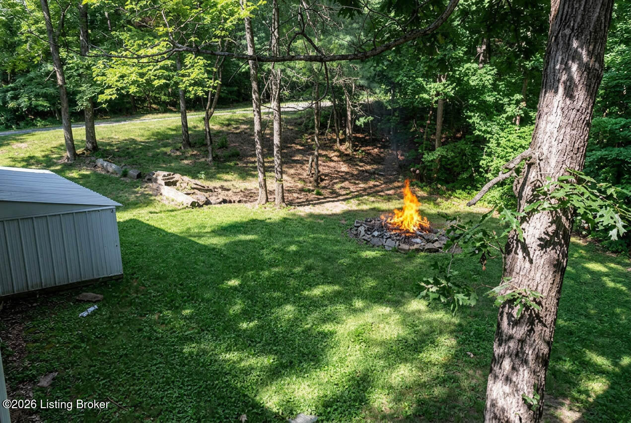 105 Tulip Ln