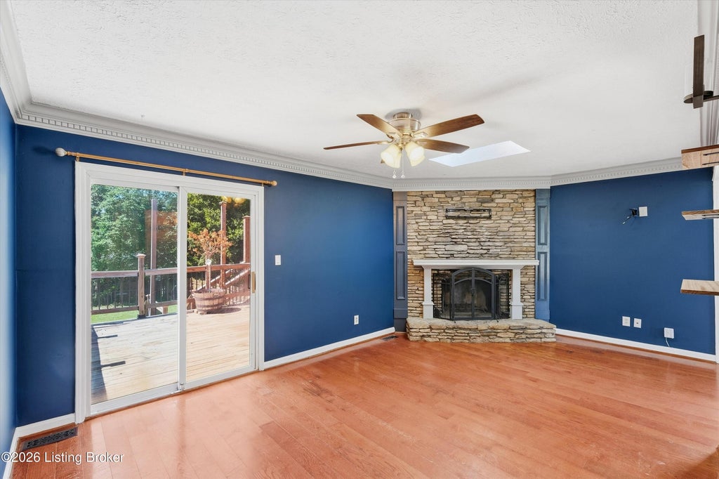 Photo of 8808 Loch Lea Ln, Louisville, KY 40291 (MLS # 1729267)