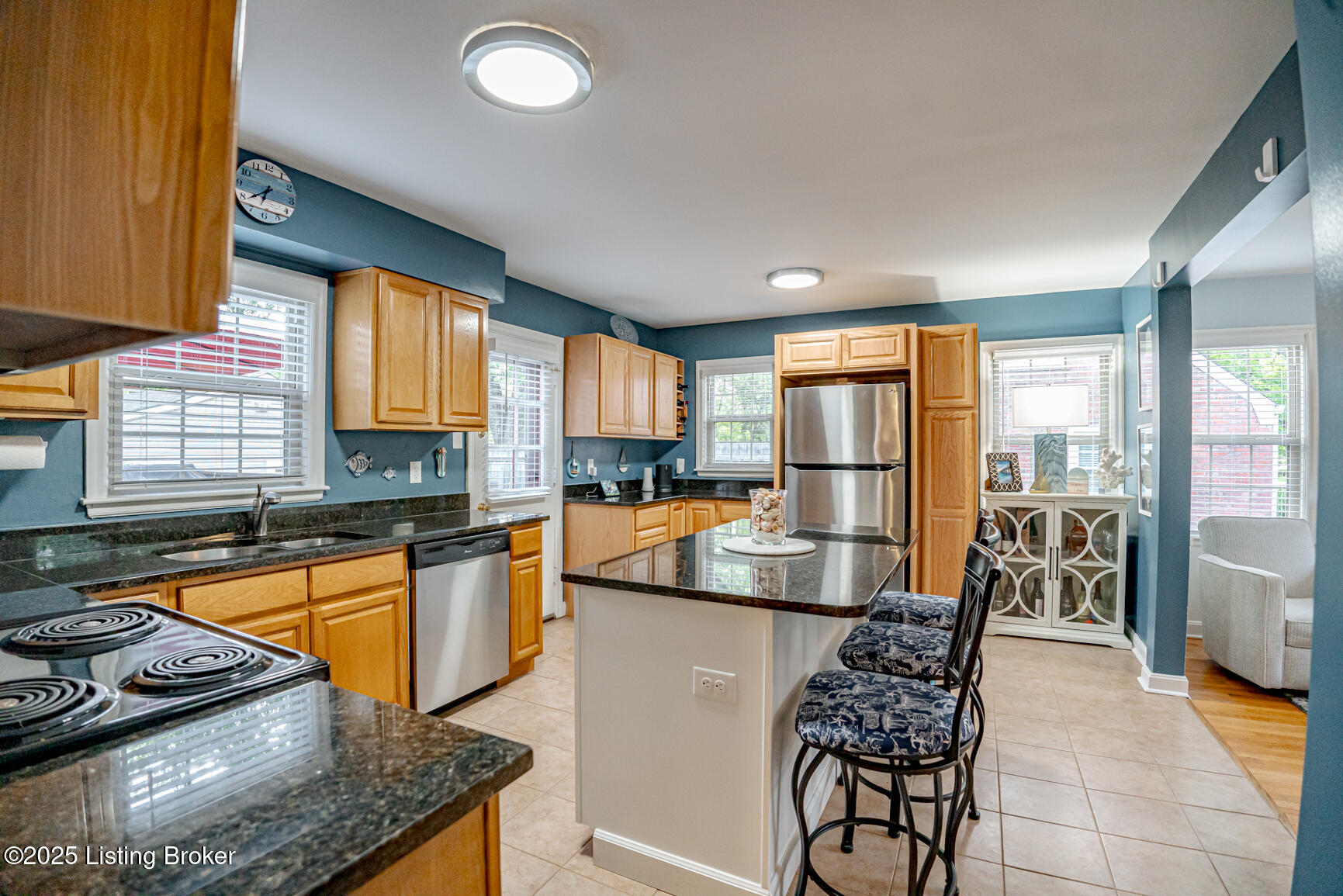 2830 Richland Ave, Louisville, Kentucky image 6