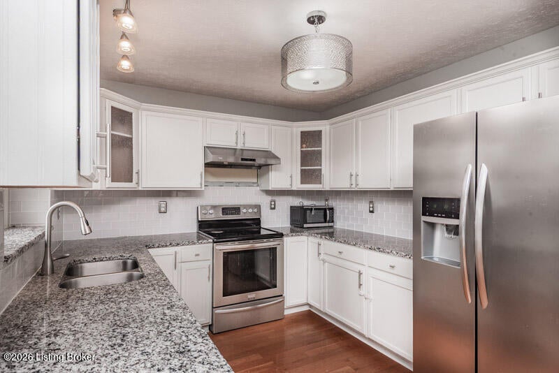 Photo of 5113 Middlesex Dr, Louisville, KY 40245 (MLS # 1725777)