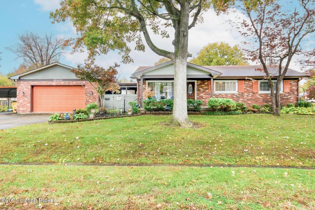 Photo of 4411 Clarene Dr, Louisville, KY 40216 (MLS # 1702107)