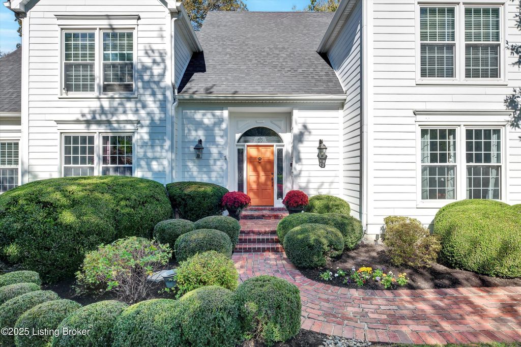 Photo of 7013 Breakwater Pl, Prospect, KY 40059 (MLS # 1701662)