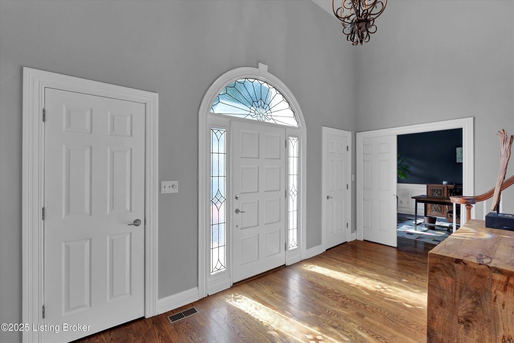 Photo of 7013 Breakwater Pl, Prospect, KY 40059 (MLS # 1701662)