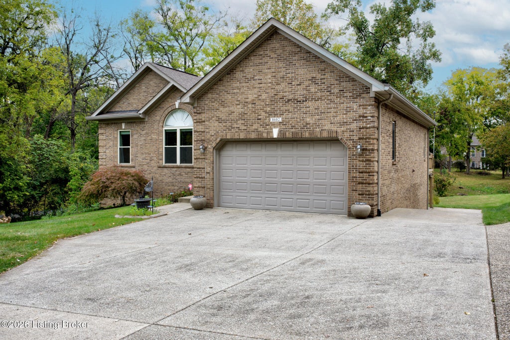 Photo of 8602 Hudson Ln, Louisville, KY 40291 (MLS # 1731703)