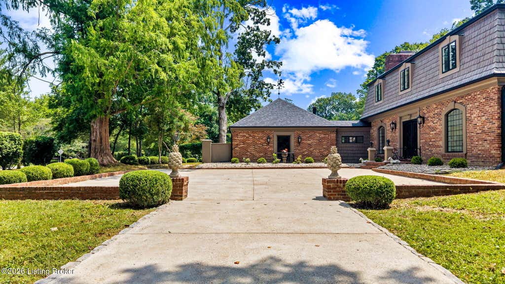 Photo of 801 Greenwillow Way, Louisville, KY 40223 (MLS # 1724922)