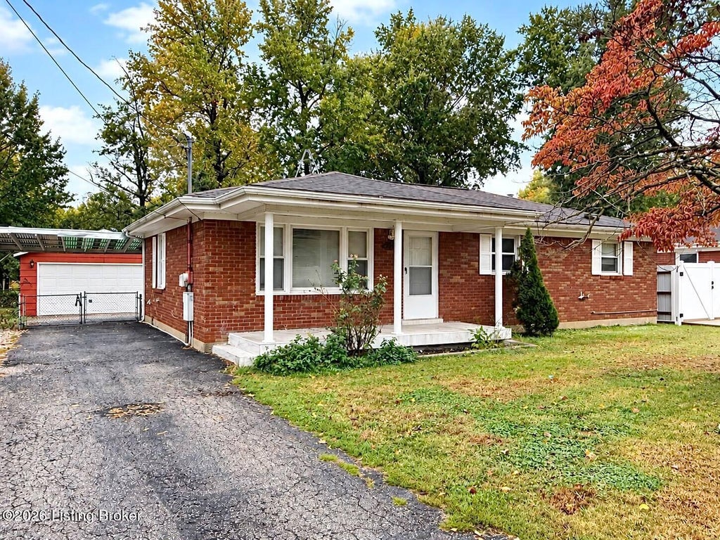 Photo of 1112 Clay Ave, Louisville, KY 40219 (MLS # 1730949)