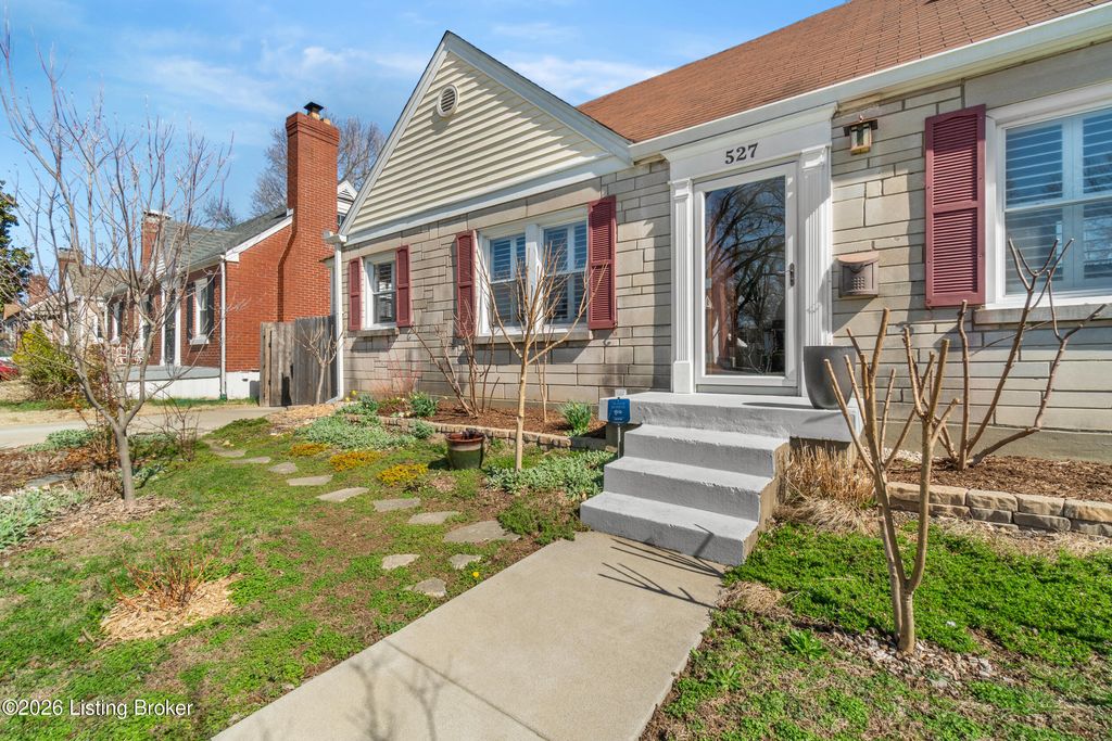 Photo of 527 Forum Ave, Louisville, KY 40214 (MLS # 1712031)