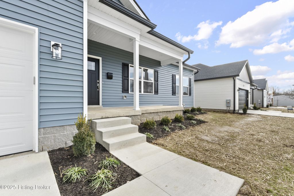 Photo of 209 Alreva Rd, Louisville, KY 40216 (MLS # 1705699)